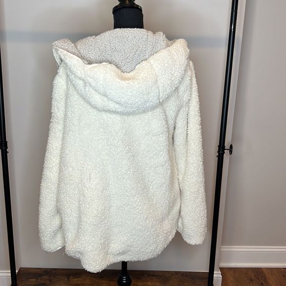 NWT Hem & Thread cozy jacket/cardigan. Size Large - Picture 2 of 4